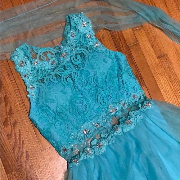 Turquoise Prom Dream💙! - Picture 5 of 5